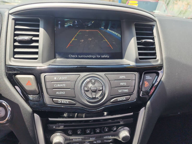 2019 Nissan Pathfinder S