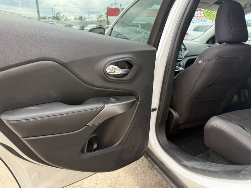 2019 Jeep Cherokee Latitude