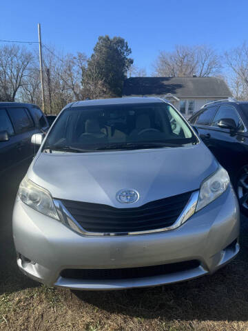 2014 Toyota Sienna for sale at T & Q Auto in Cohoes NY