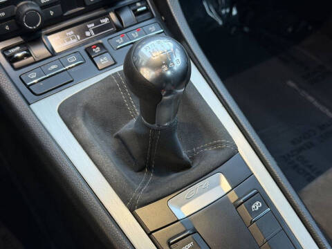 2016 Porsche Cayman GT4