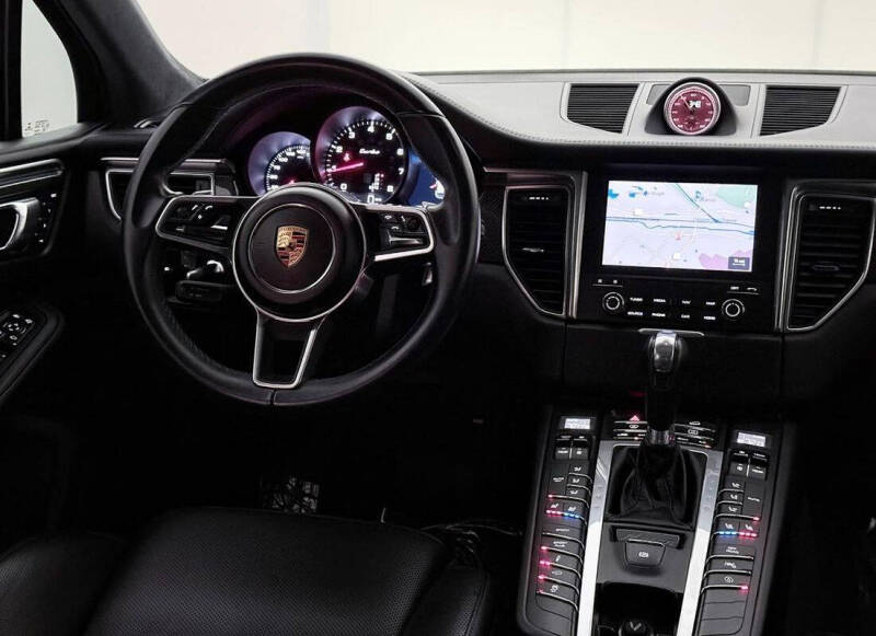 2018 Porsche Macan