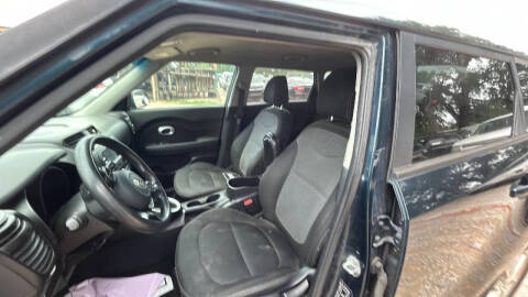 2017 Kia Soul +