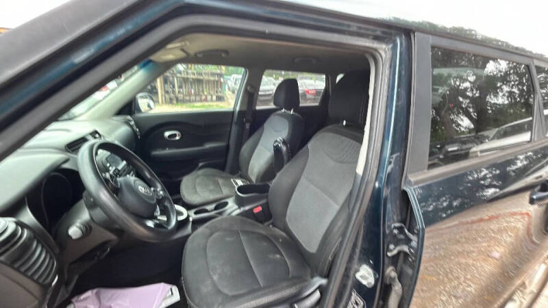 2017 Kia Soul +