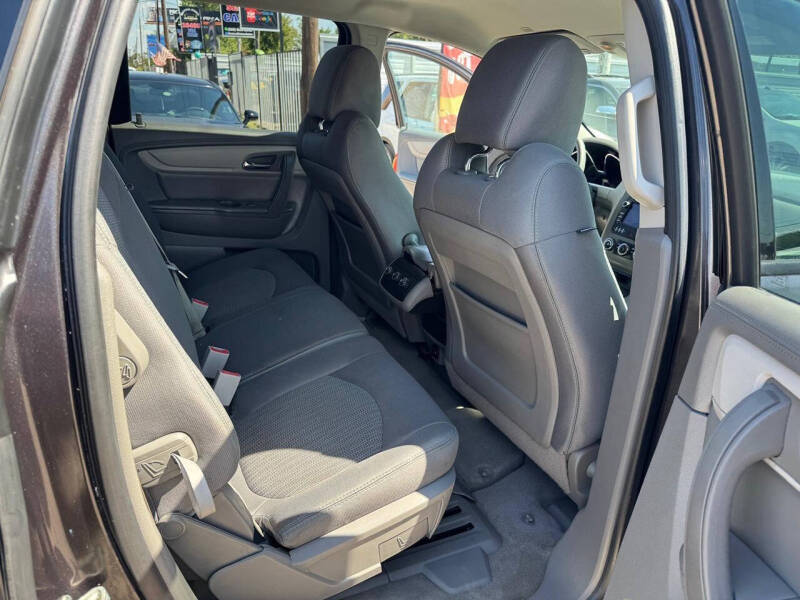 2017 Chevrolet Traverse LS