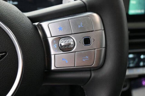 2025 Genesis GV60 Standard