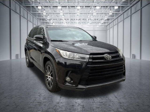 2017 Toyota Highlander SE