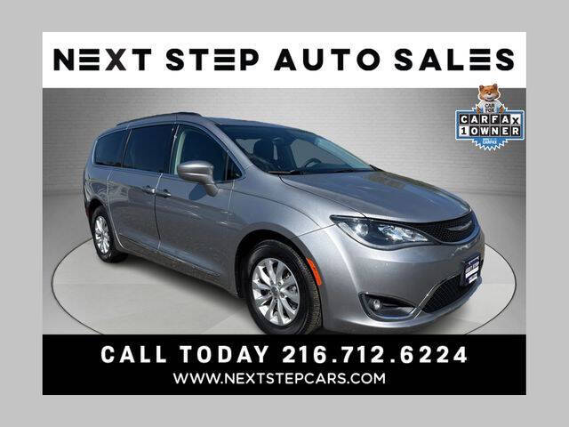2017 Chrysler Pacifica Touring-L