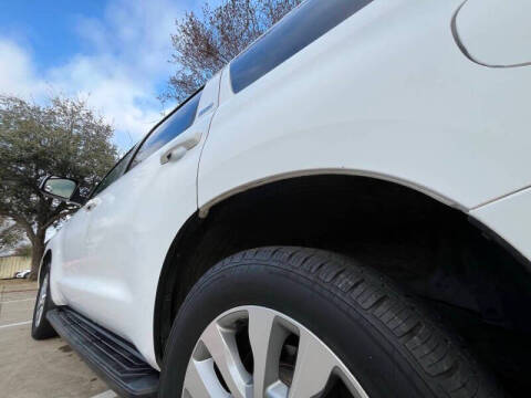 2012 Toyota Sequoia SR5