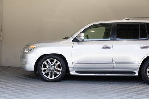 2014 Lexus LX 570