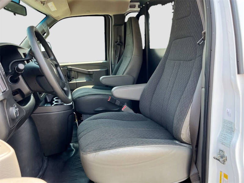 2024 Chevrolet Express 2500