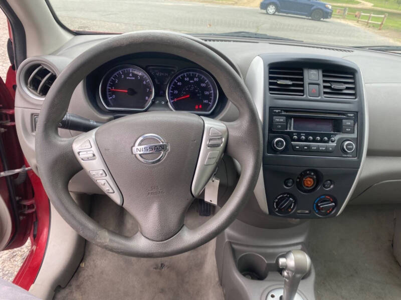 2015 Nissan Versa 1.6 SV