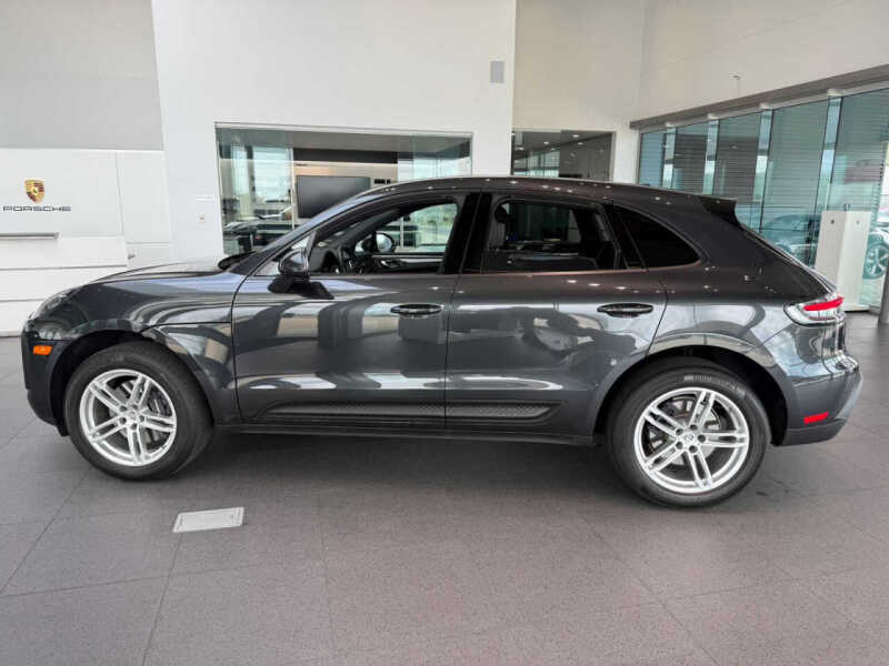 2025 Porsche Macan