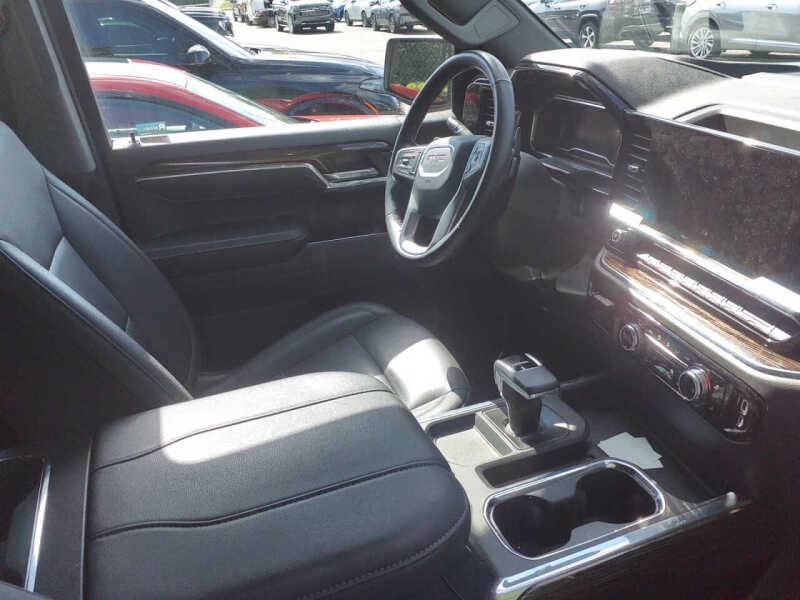 2025 GMC Sierra 1500