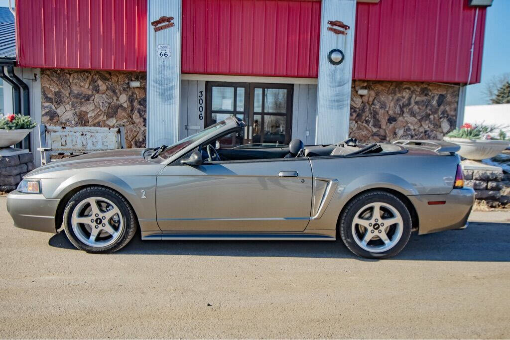 2001 Ford Mustang SVT Cobra 3
