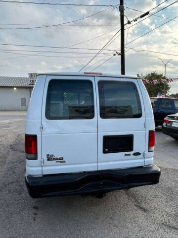 2011 Ford E-Series E-150