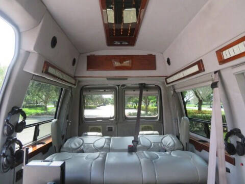 2010 Ford E-Series E-350 SD