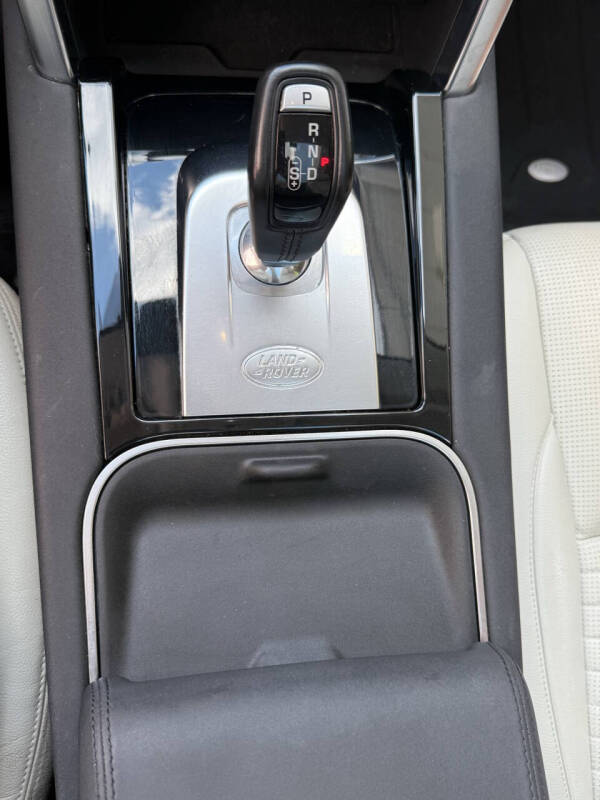 2020 Land Rover Discovery Sport P250 SE