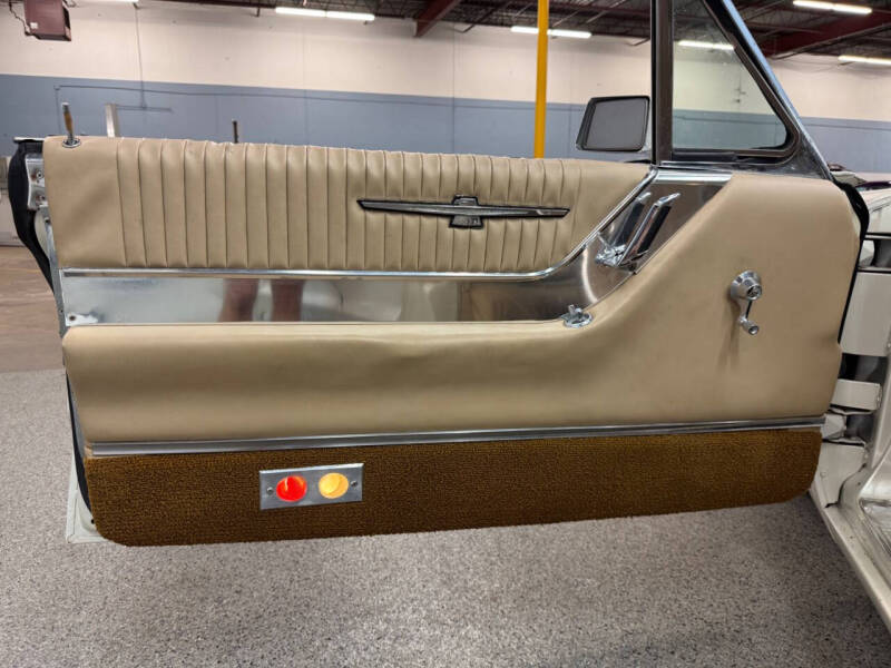 1964 Ford Thunderbird