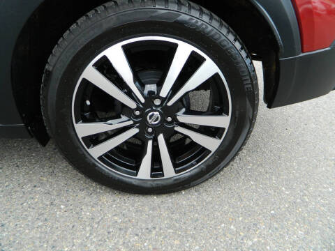 2019 Nissan Kicks SR