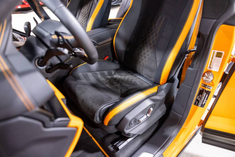 2024 Lamborghini Urus S