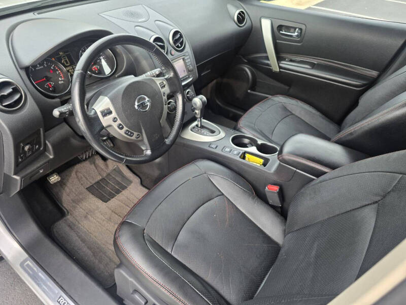 2013 Nissan Rogue SV w/SL Package