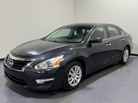 2013 Nissan Altima for sale at Cincinnati Automotive Group in Lebanon OH