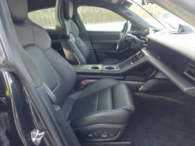 2020 Porsche Taycan Turbo S