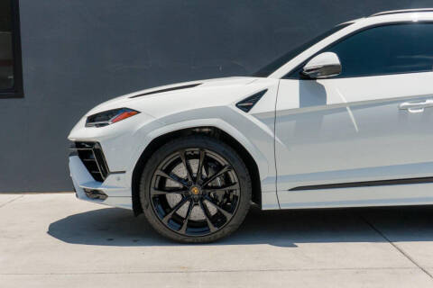 2023 Lamborghini Urus S