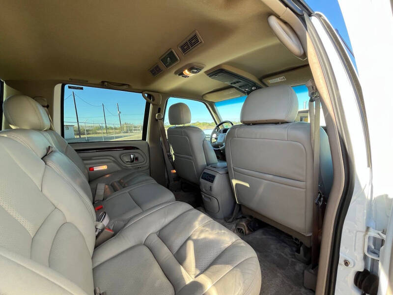 2000 Cadillac Escalade