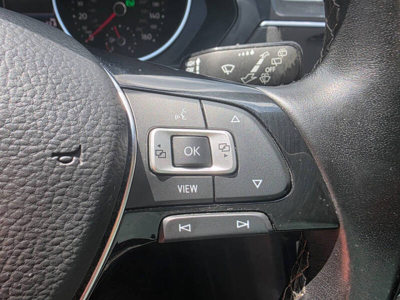 2021 Volkswagen Tiguan SE R-Line Black