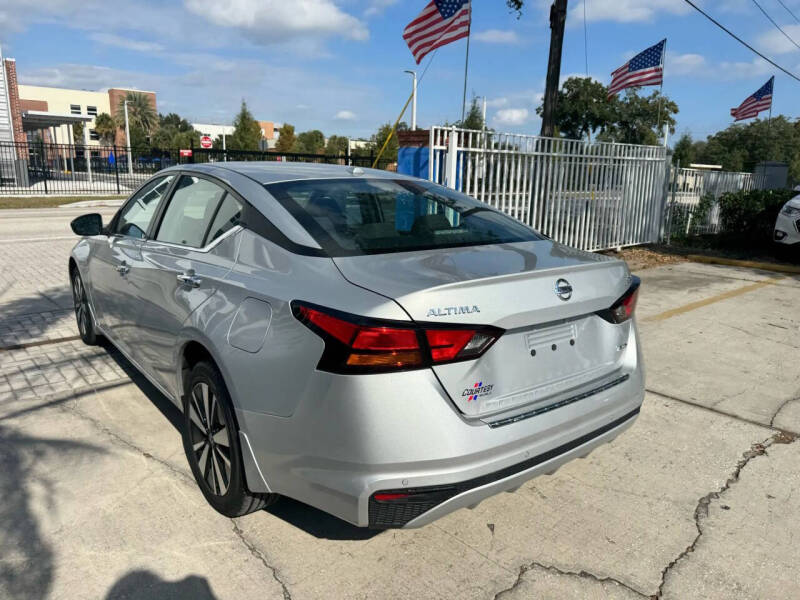 2022 Nissan Altima 2.5 SV