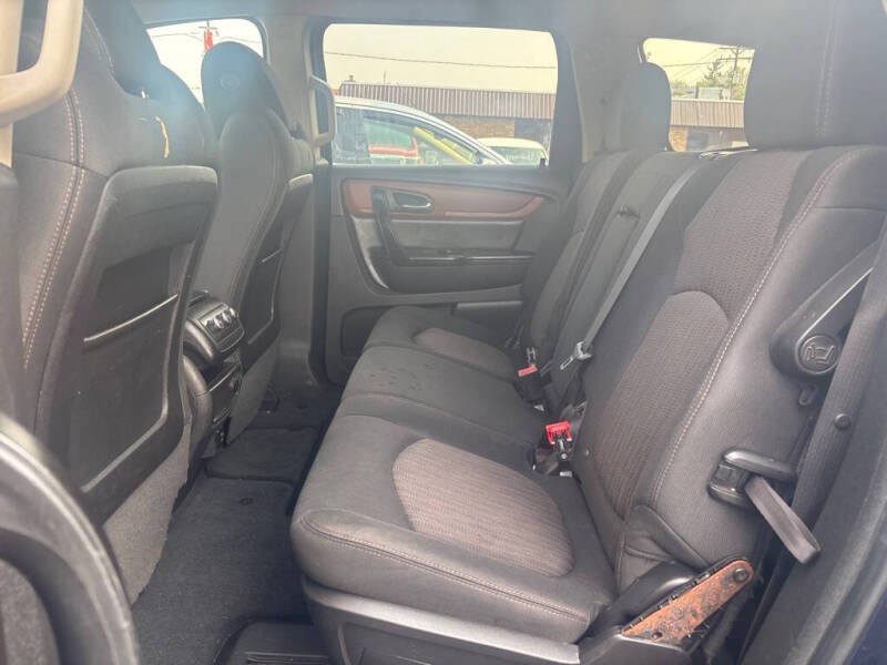 2017 Chevrolet Traverse LT