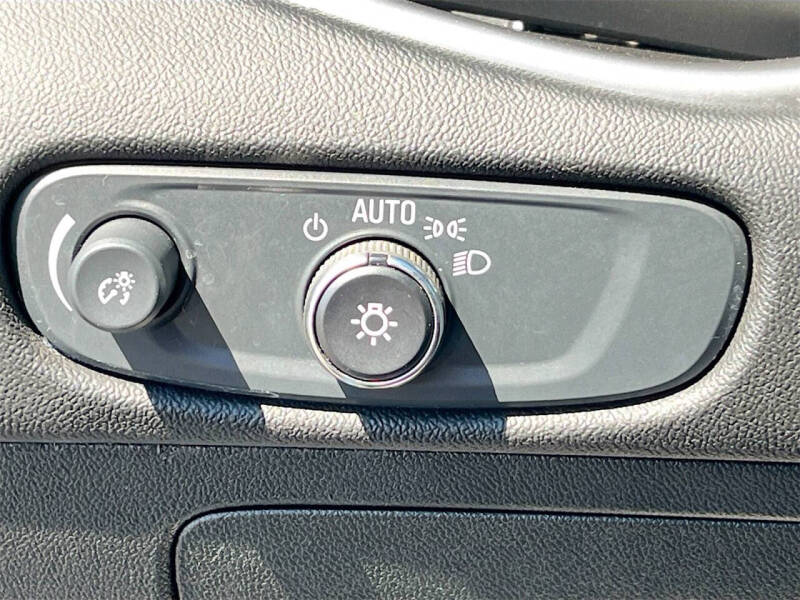 2025 Chevrolet Malibu LS