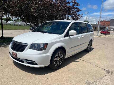 2014 Chrysler Town and Country for sale at A & J AUTO SALES in Eagle Grove IA