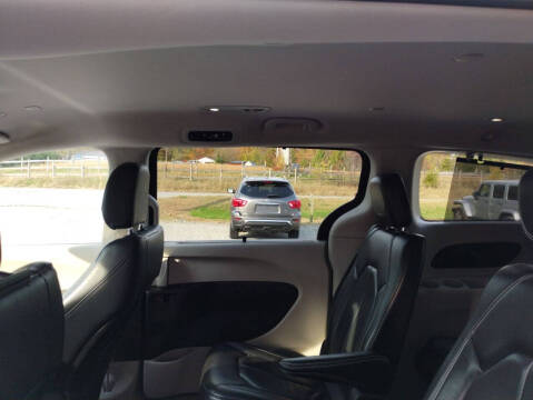 2022 Chrysler Pacifica Touring L