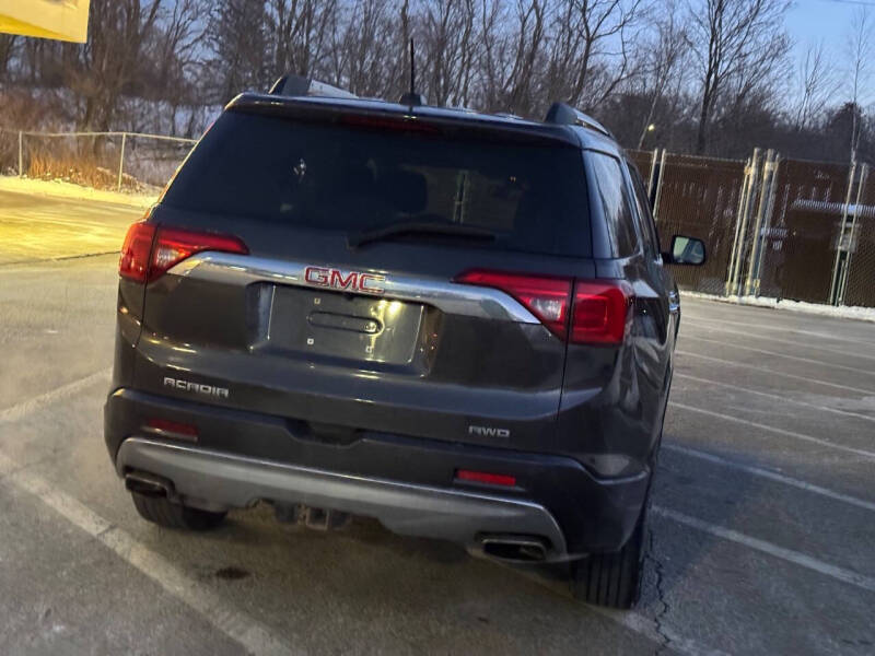 2017 GMC Acadia Denali