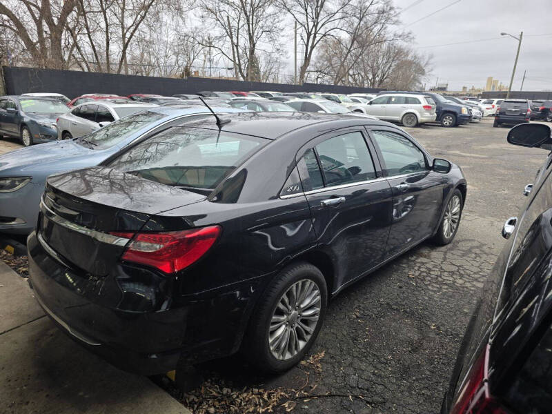 2012 Chrysler 200 Limited