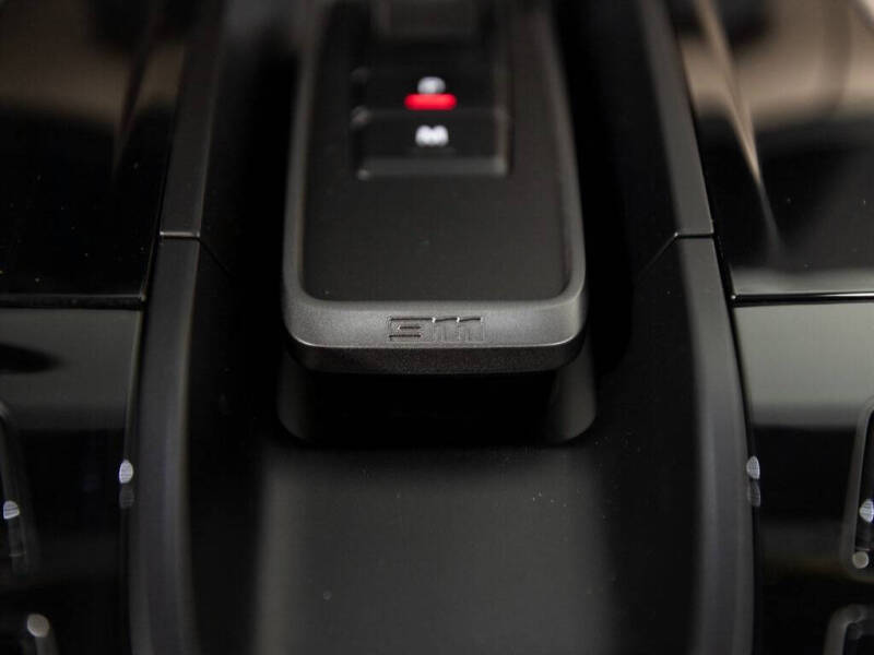 2025 Porsche 911 Carrera