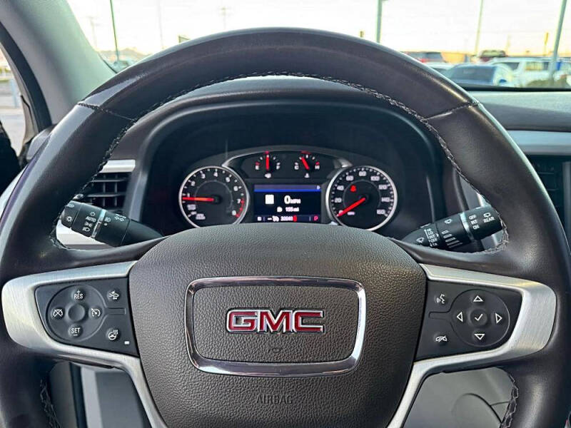 2023 GMC Acadia SLT
