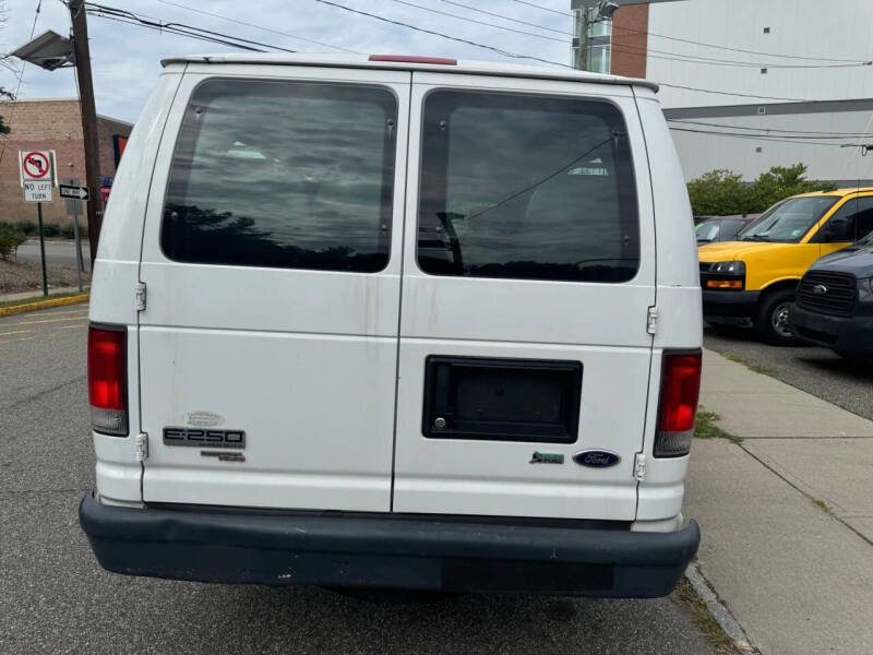 2014 Ford E-Series E-250