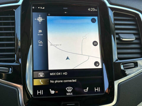 2017 Volvo XC90 T6 Momentum