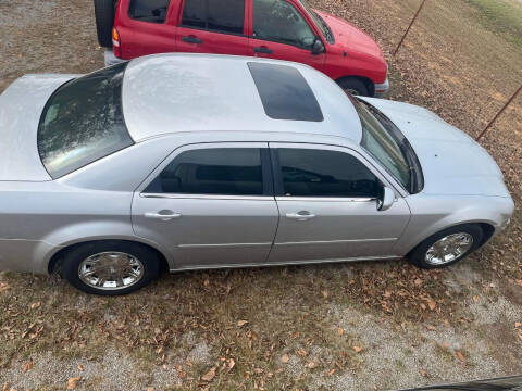 2005 Chrysler 300 for sale at C & R Auto Sales in Bowlegs OK