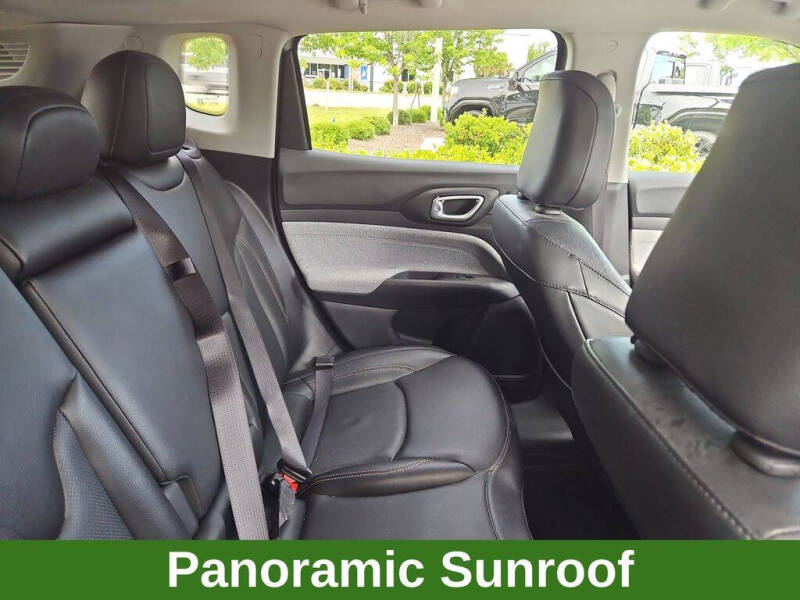 2022 Jeep Compass Latitude Lux
