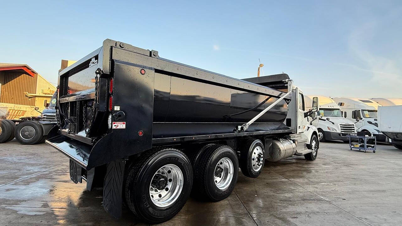 2022 PETERBILT 579 SUPER 10 DUMP TRUCK for sale at KING TRUCK TRAILER SALES in Bakersfield, CA