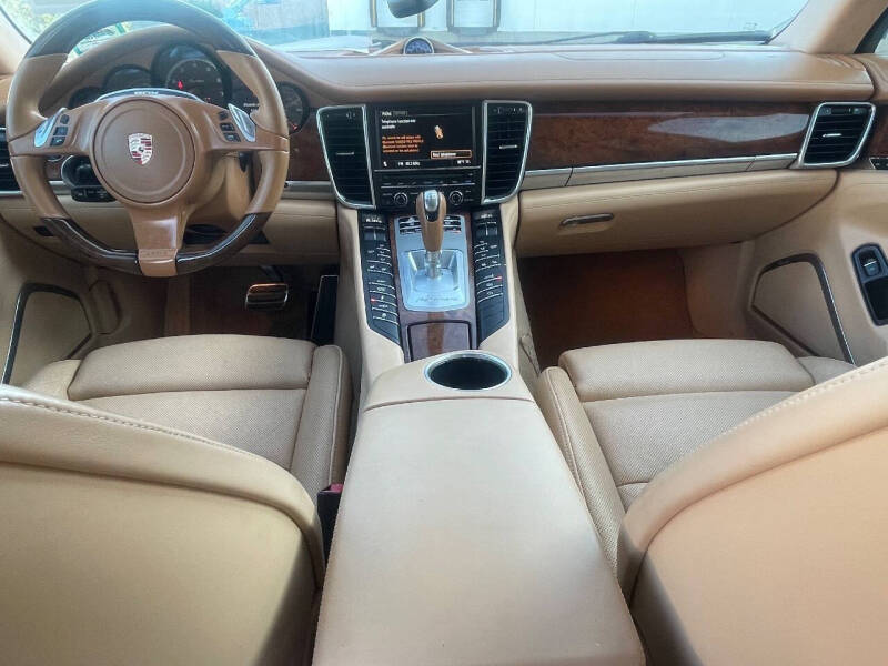2012 Porsche Panamera Turbo