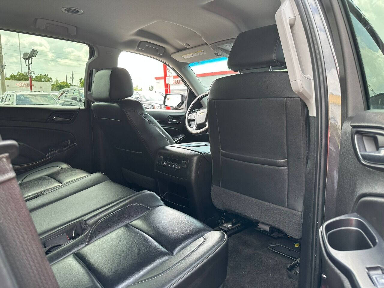 2018 CHEVROLET Tahoe SUV / Crossover - $30,995