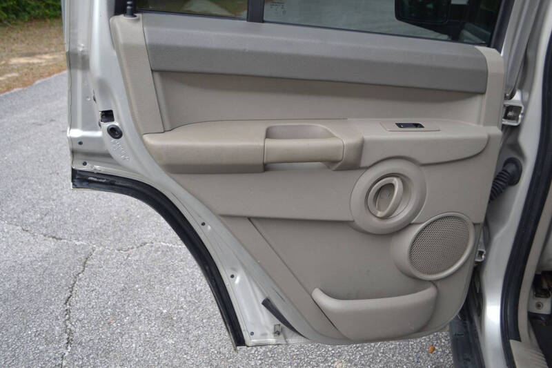 2007 Jeep Commander Sport