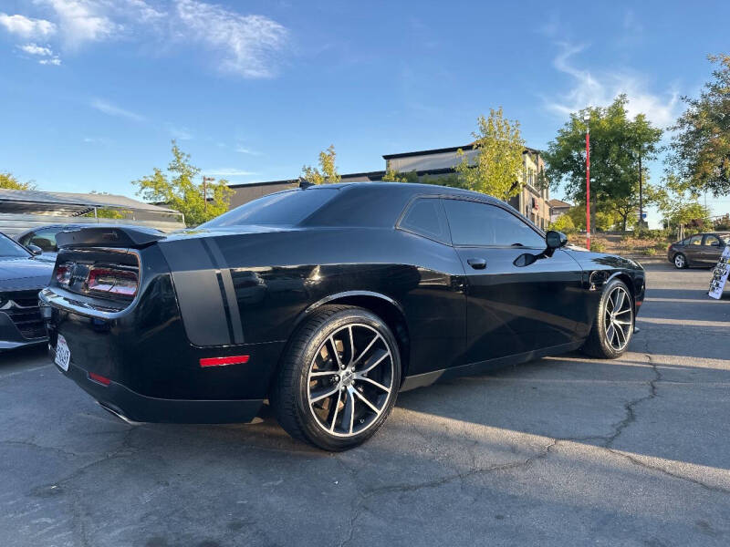 2016 Dodge Challenger R/T Scat Pack