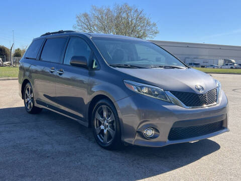 2017 Toyota Sienna SE Premium 8-Passenger
