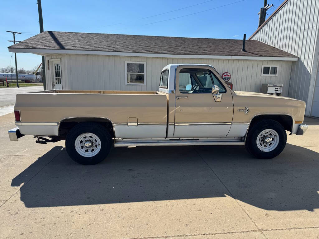 1987 Chevrolet R/V 20 Series 26